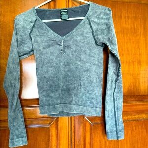 NWOT PINK longsleeve workout shirt